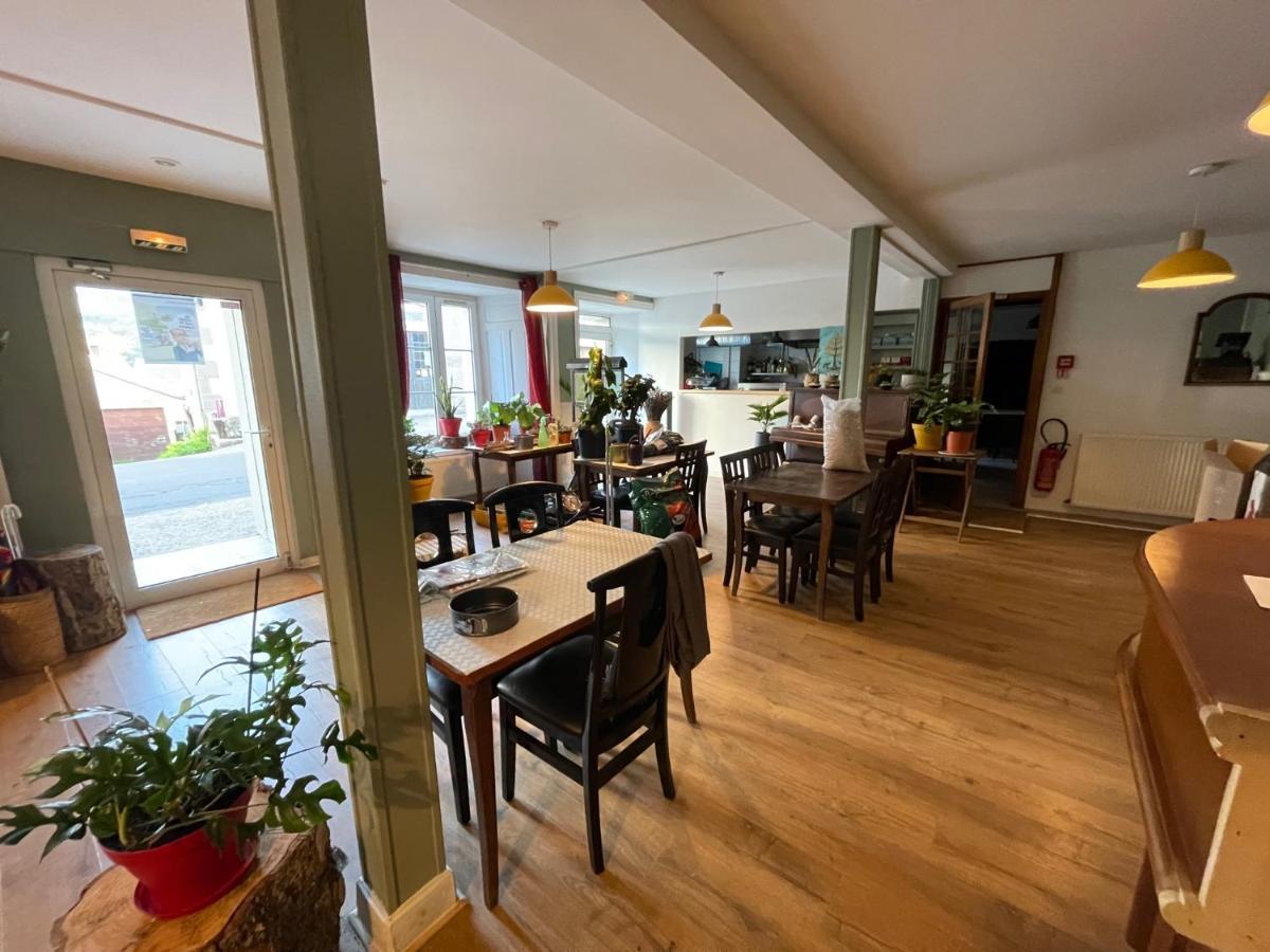 Auberge Des Trois Rivieres Condat  Buitenkant foto